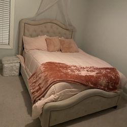 Queen Mattress Only-Smoke Free Home