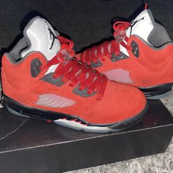 Air Jordan 5 ‘Raging Bull’ 2021