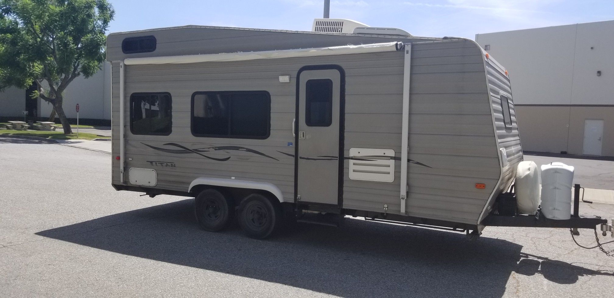 21 ft Titan by Carson Toy Hauler