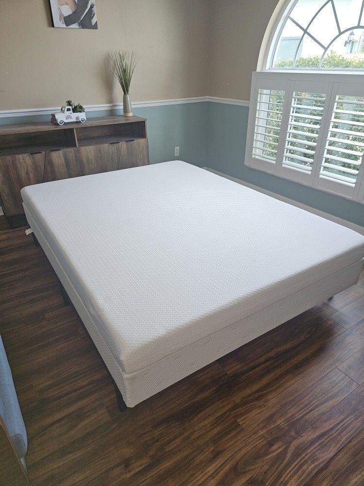 Queen Bed