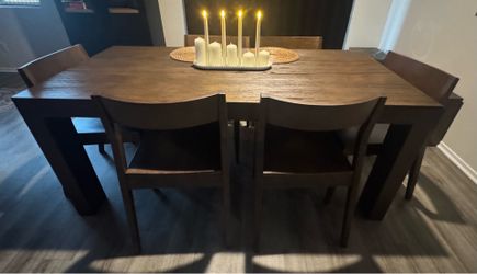 Plank+Beam Walnut Dining Table – Unassembled