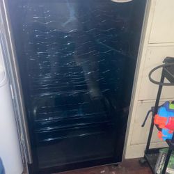 Wine fridge 
