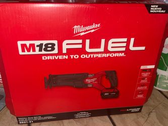 Milwaukee M18 Fuel Sawzall Kit