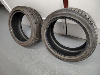 2 tires 235/40/18 Goodyear all season