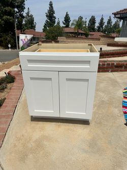 White Shaker Cabinet 36 inch