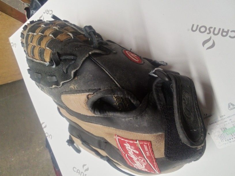 Authentic Glove For Sale 20$