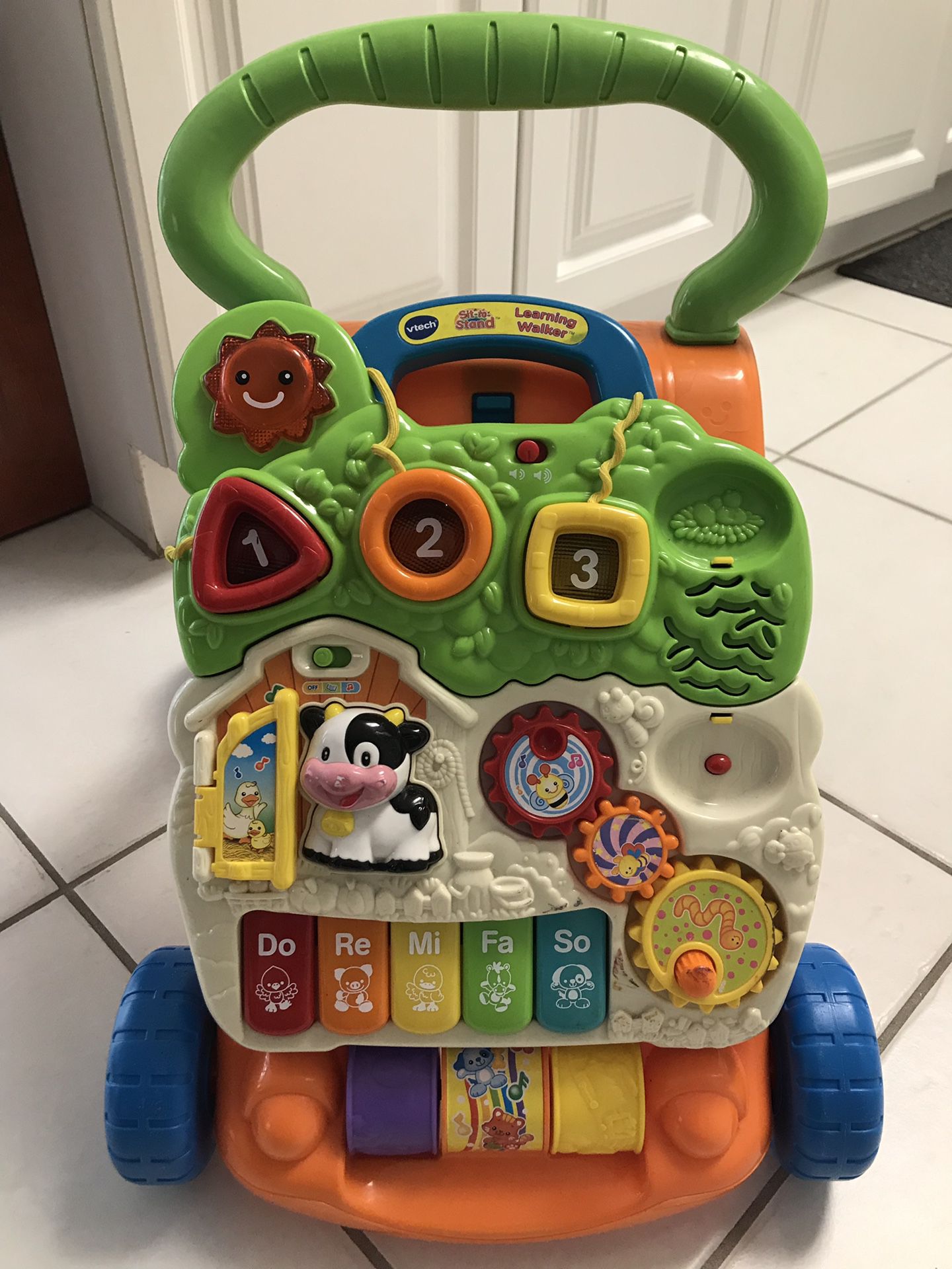 Vtech Sit to Stand Learning Walker Baby/Toddler toy.