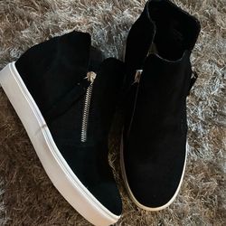 Women’s shoes