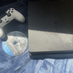 PS4 Slim (875 GB)