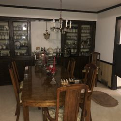 Dining room table 