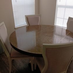 Barely Used Quality Kitchen Table Set With Four Chairs