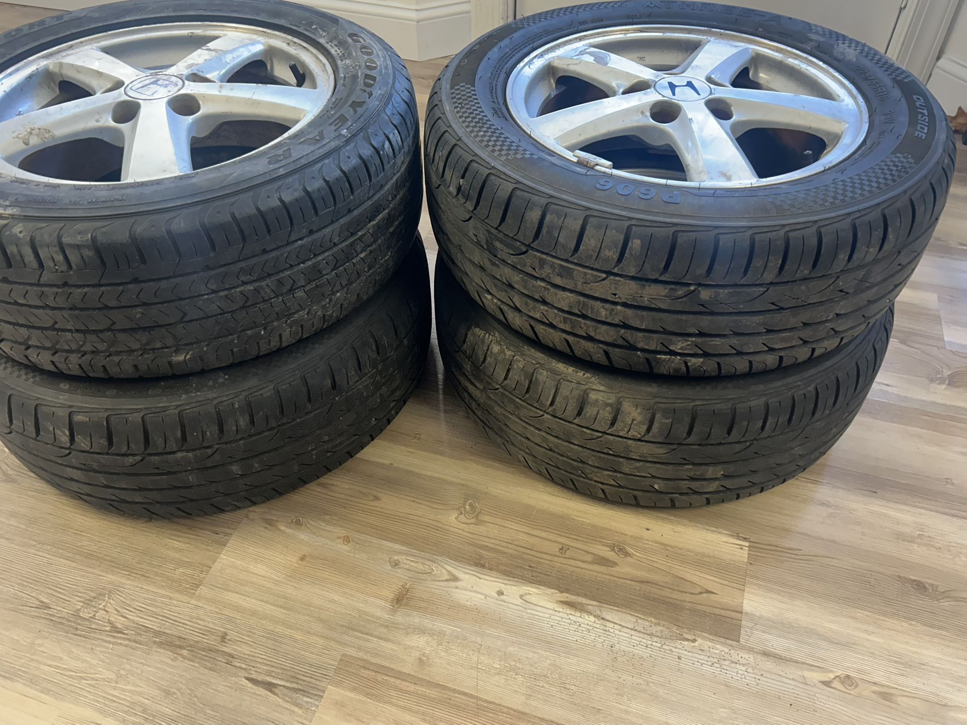 Honda 16-inch Alloy Wheels with Tires – Honda OEM Alloy Rims Set of 4