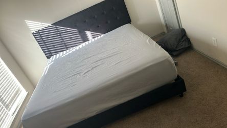 King Size Bed An Mattress