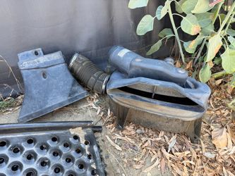 OEM Ford 97 7.3 Powerstroke intake
