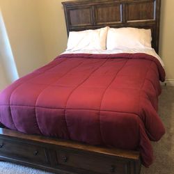 Solid Wood Queen Bed Frame With 2 Drawers 