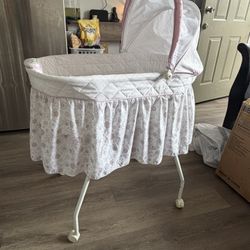 Baby Girl Bassinet 