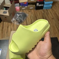 ADIDAS YEEZY SLIDE “ GREEN GLOW “💚✅☘️🌿