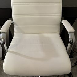 White Desk Chair - Excellent Condition