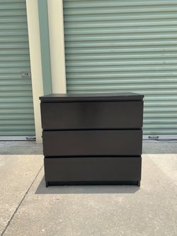 Black 3-Drawer Dresser