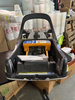 [170]. Chicco KeyFit Max Infant Car Seat Base, Stay-in-Car Base for Second Vehicle, Compatible with Chicco KeyFit, KeyFit 30, KeyFit 35 and KeyFit Max