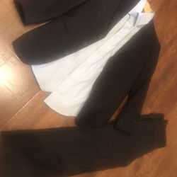 Tuxedo For Boys Size 10 Pickup In Southwest Bakersfield 