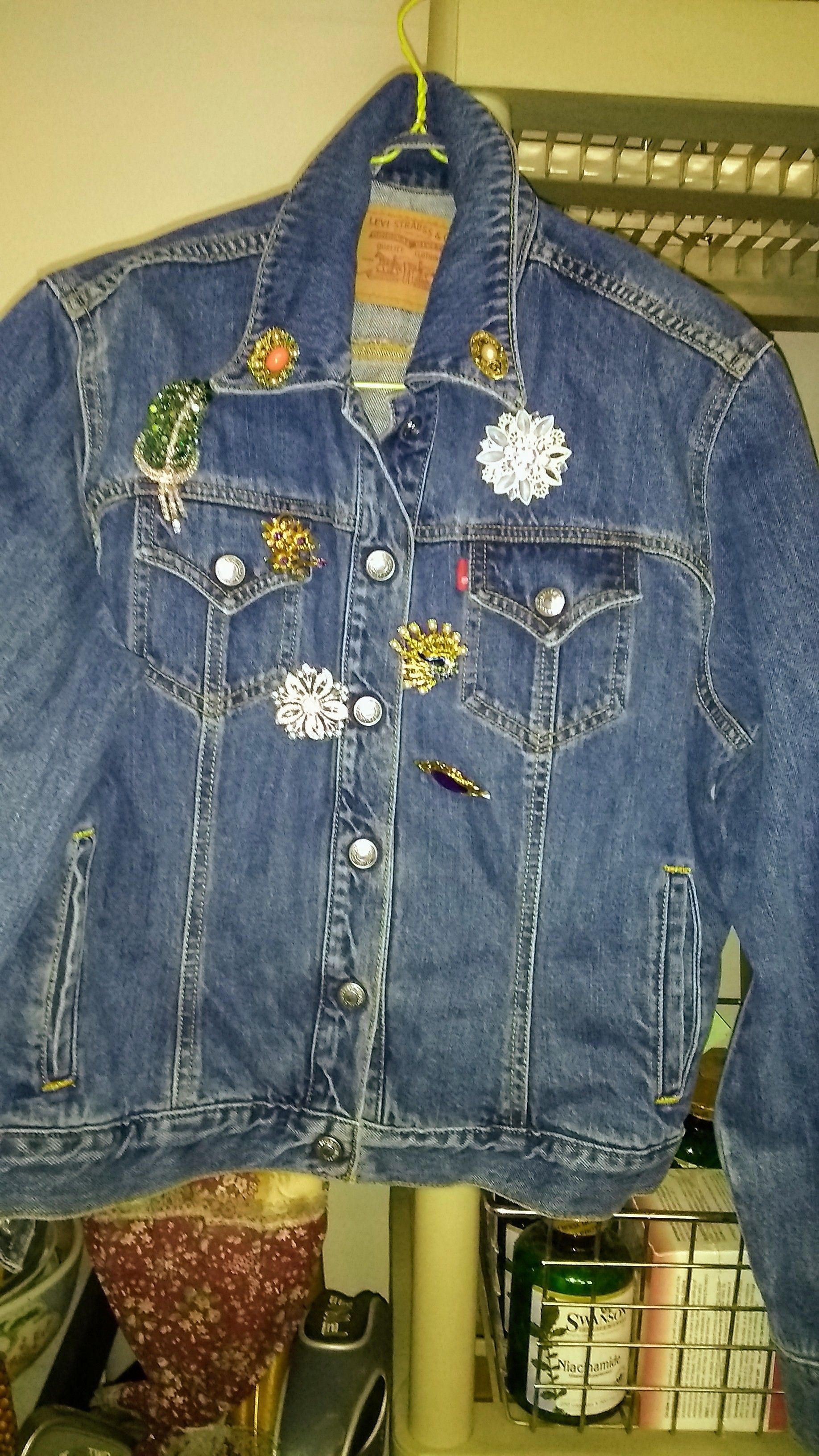 Levi denim women's jeans jacket with brooches