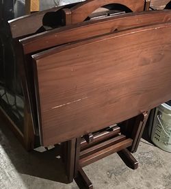 3 Foldable tables