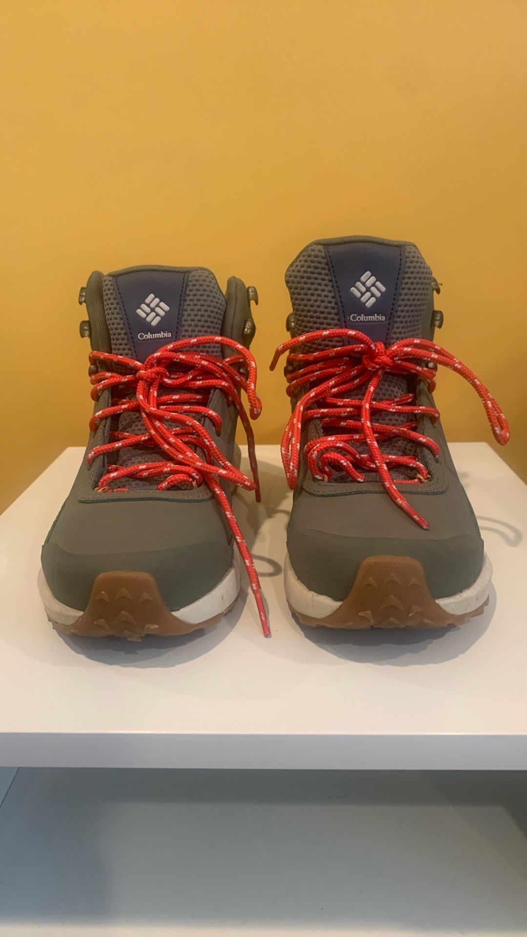 Columbia Trailstorm Women's Peak Mid Hiking Boots Stone Green Size 8