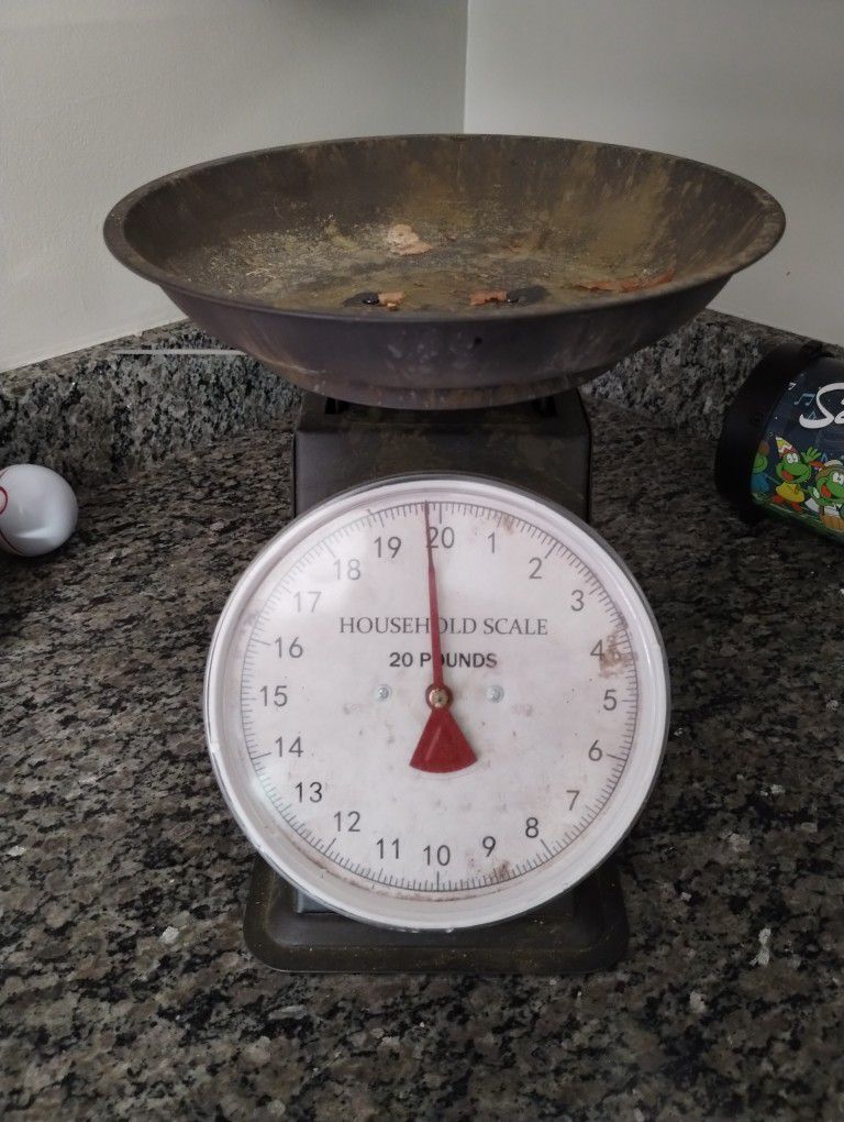 Vintage Style Kitchen Weigh Scale
From Michaels. Excellent shape. Was used for display purpose only. 12" approximately tall 