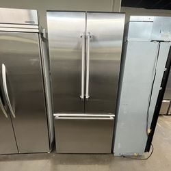 36” THERMADOR BUILT IN FRENCH DOOR REFRIGERATOR