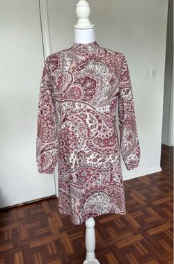 CEO Ceylan Otantik women’s bishop sleeve paisley print shift dress in dusty rose size small