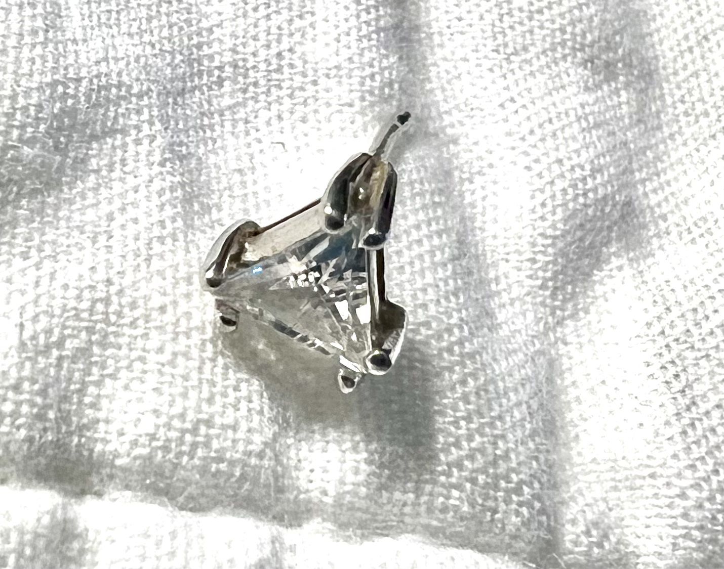 14k White Gold Earring Stud - (single)