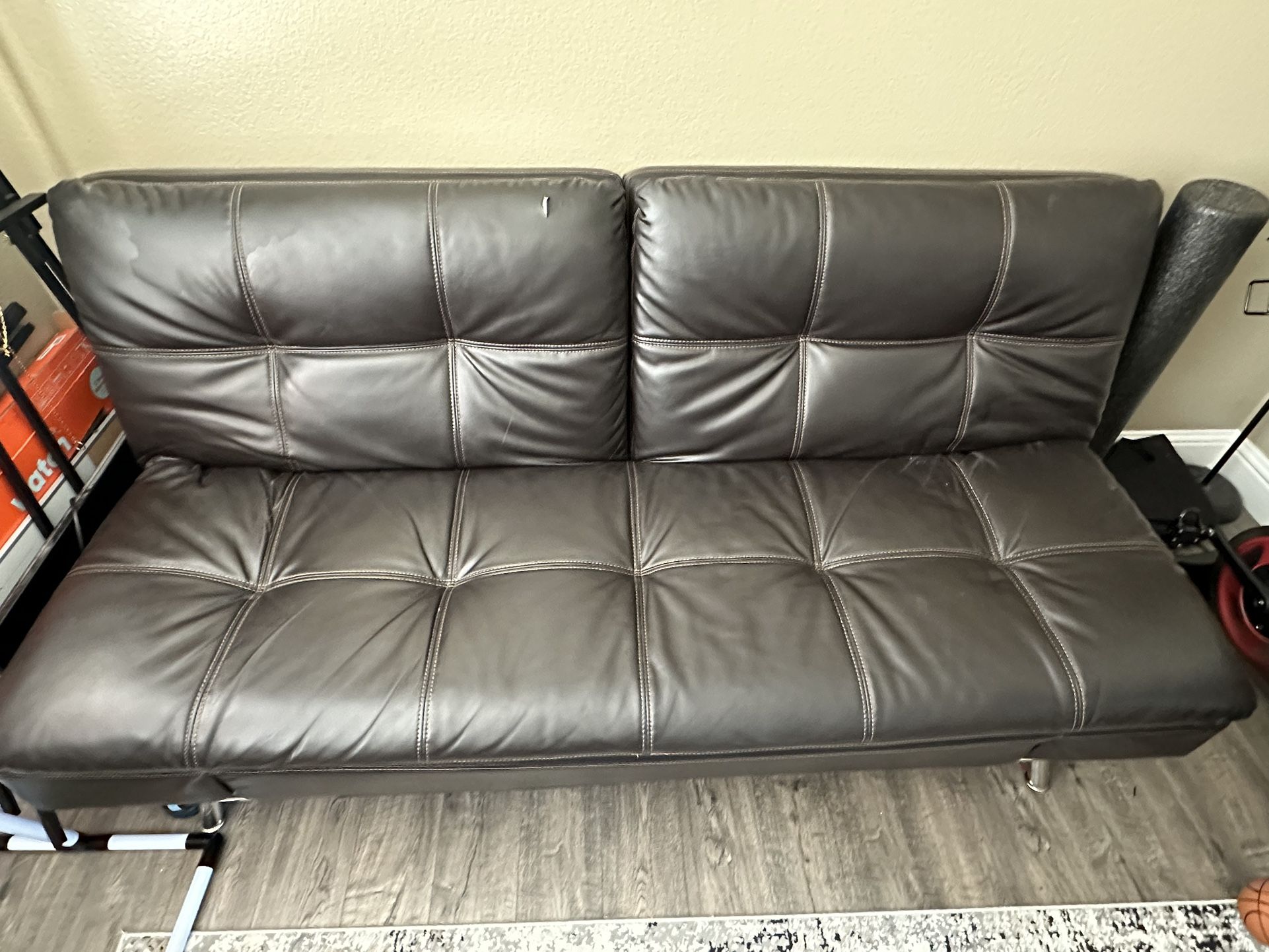 FUTON