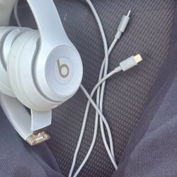 White Solo 4 Beats 4 Sale 