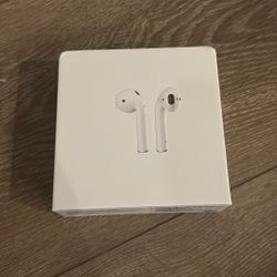 Apple AirPods (1st Generation)