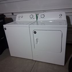 Amana Matching Set Washer And Gas Dryer Excellent Working Condition And Very Clean