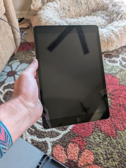 7th gen ipad 32GB pristine condition