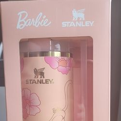 BARBIE X STANLEY '80S PEACHES 'N CREAM
40 OZ QUENCHER