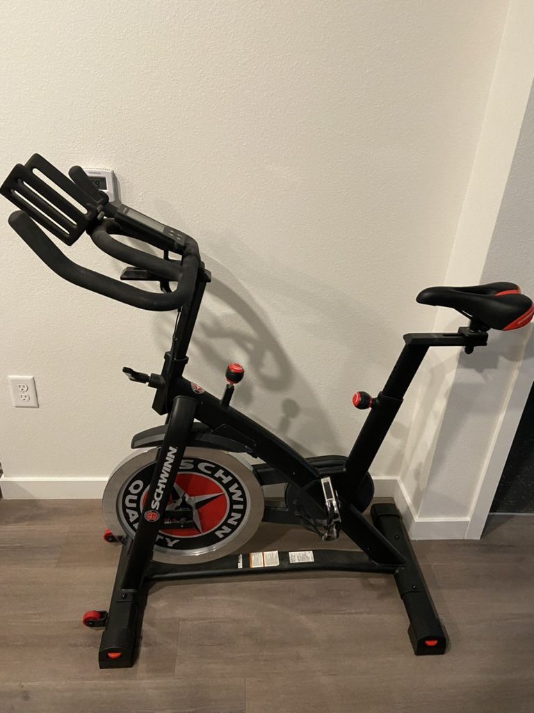 Schwinn Fitness IC3 Indoor Cycling Bike