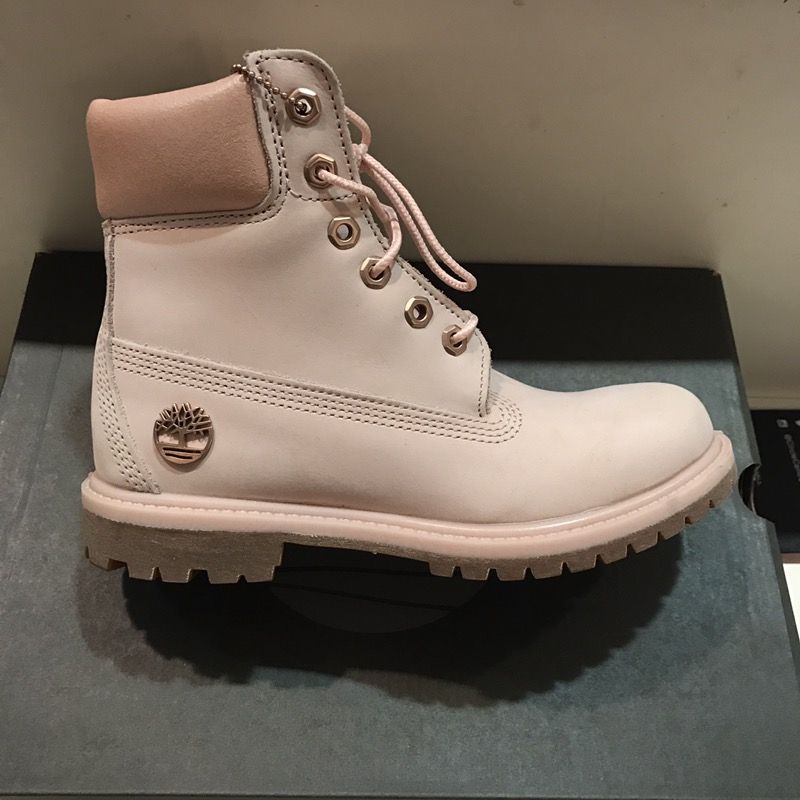 Ladies timberlands metallic pink