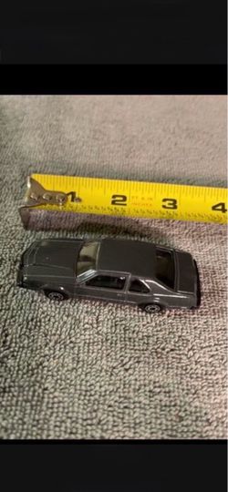 CA. MAISTO LINCOLN MARK VII. VINTAGE. CHARCOAL GRAY DIECAST CAR