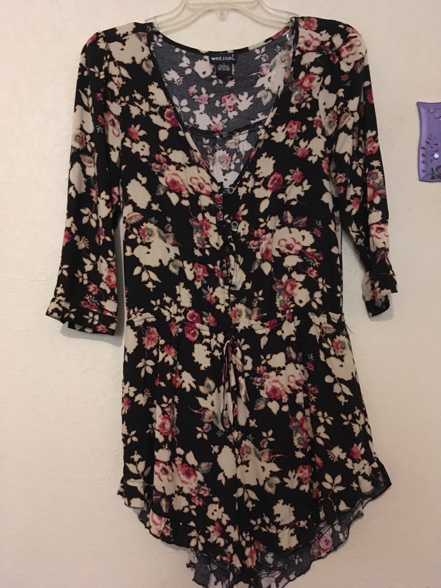 Wet seal romper