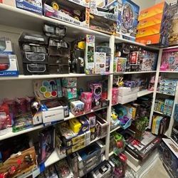 TOYS TOYS & MORE TOYS!! Mario, Lego, Sonic, Barbie, Leap Frog, RC Cars, Games +++