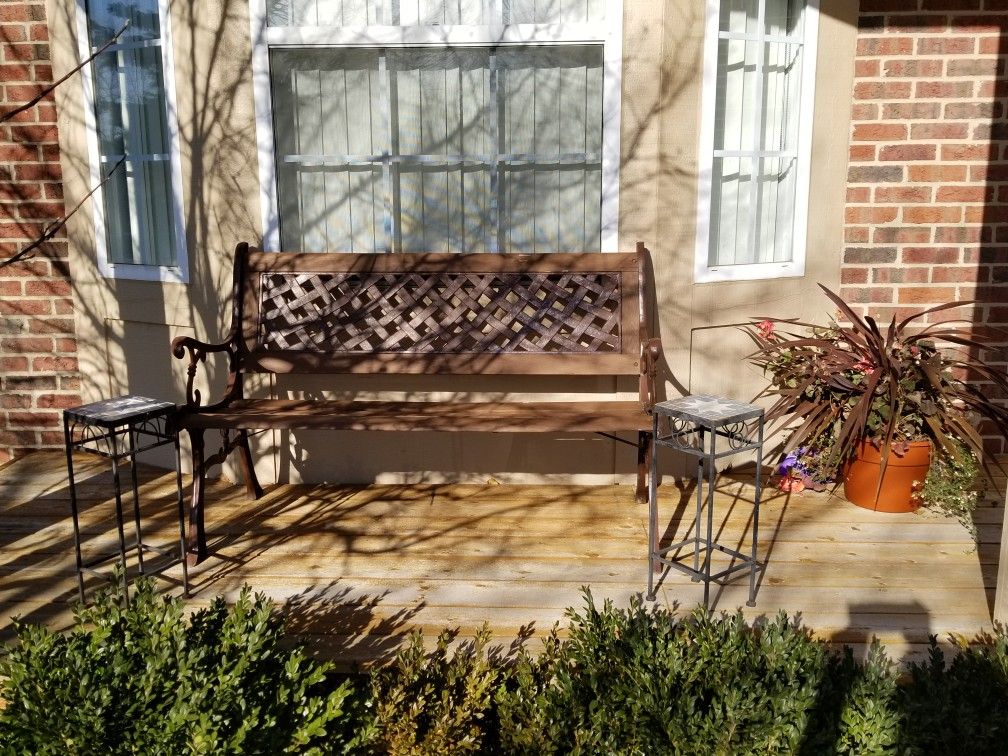 Bench with 2 plant stands