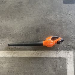 Cordless leaf blower