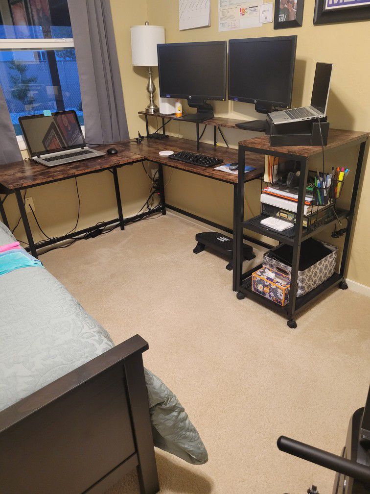 Computer Desk with Storage Shelves Like New