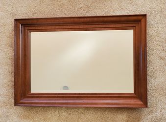 KRAFTMAID 24" x 36" MIRROR (Boxed, new, unused)