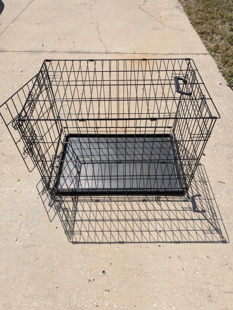Dog Crate (L 29" x W19" x H21")