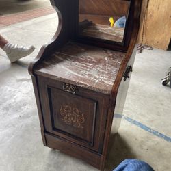 Antique Victorian Walnut Marble-Top Washstand with Mirror (c. 1880–1900) 