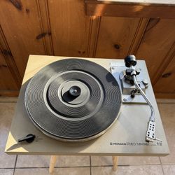 Vintage Pioneer PL-512 Turntable – Works & Spins – Needs Needle 